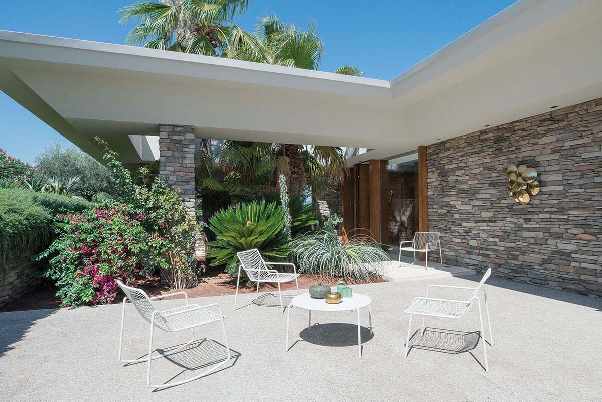 Fauteuil bas RIO R50 EMU