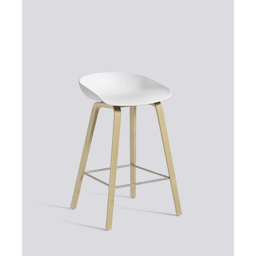 About a Stool AAS 32 Tabouret de Cuisine (mi-haut) HAY